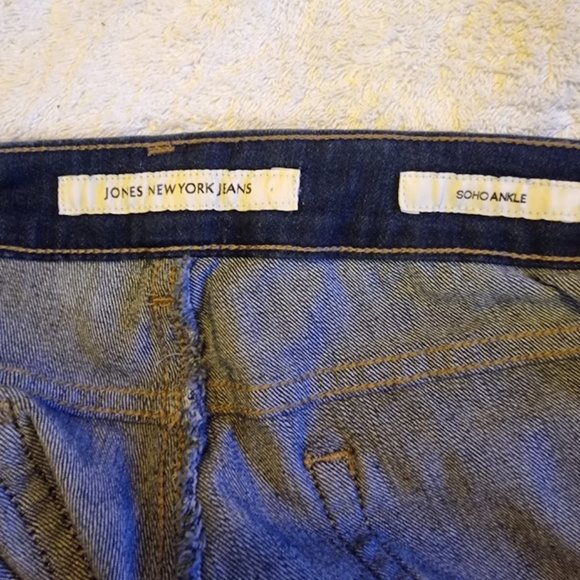 Jones New York Jeans, Soho Ankle, 16, NWT, Waist 33 - Picture 5 of 8